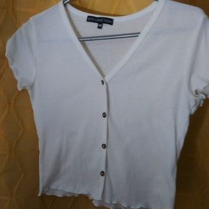 Cropped Ruffle V-Neck Shirt